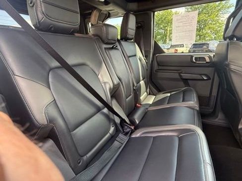 Used 2025 Ford Bronco Outer Banks AWD/4WD image 35