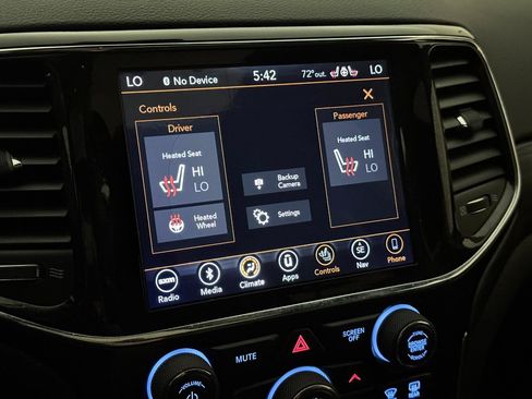 Used 2019 Jeep Grand Cherokee Laredo AWD/4WD image 35