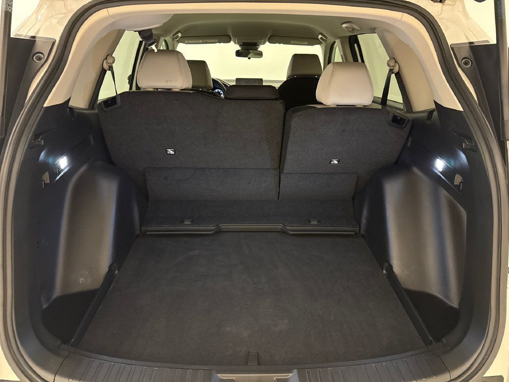 Used 2025 Honda CR-V LX image 12