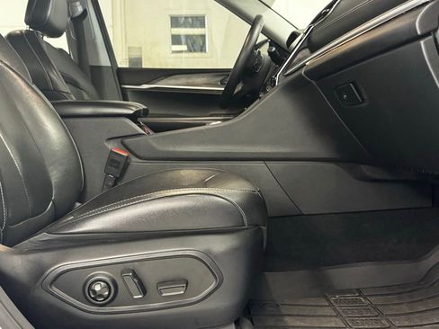 Used 2022 Jeep Grand Cherokee L Limited RWD image 5