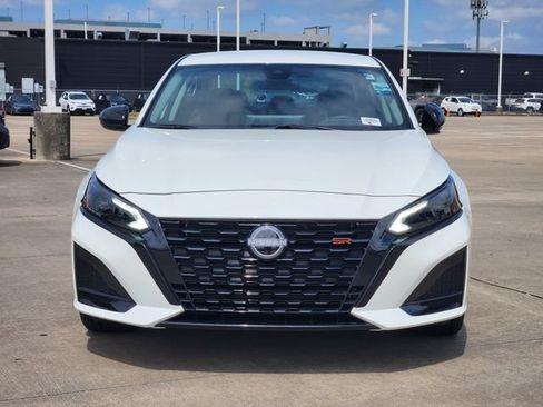 Used 2026 Nissan Altima 2.5 SR FWD image 2