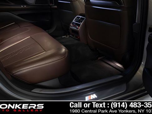 Used 2020 BMW 740i w/ M Sport Package RWD image 23