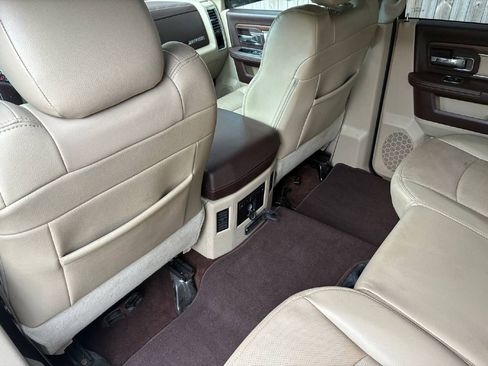 Used 2014 RAM 3500 Laramie w/ Convenience Group image 19
