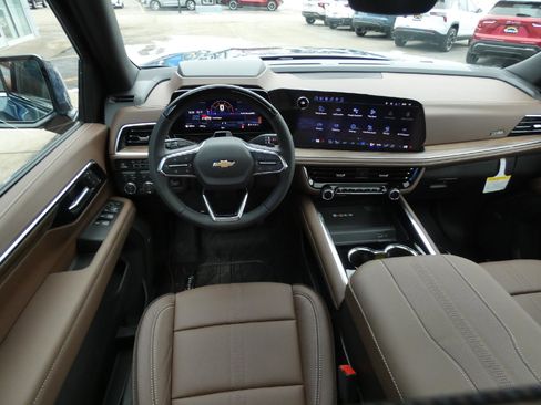 New 2026 Chevrolet Suburban High Country image 14