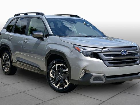 Used 2025 Subaru Forester Limited AWD/4WD image 3