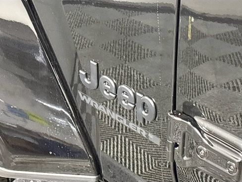New 2026 Jeep Wrangler Unlimited Sahara AWD/4WD image 24