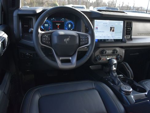 New 2025 Ford Bronco Badlands image 24