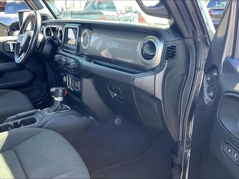 Used 2021 Jeep Wrangler Unlimited Sahara AWD/4WD image 16