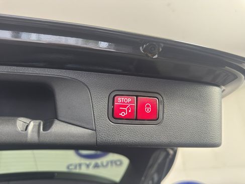 Used 2021 Mercedes-Benz GLC 300 image 38