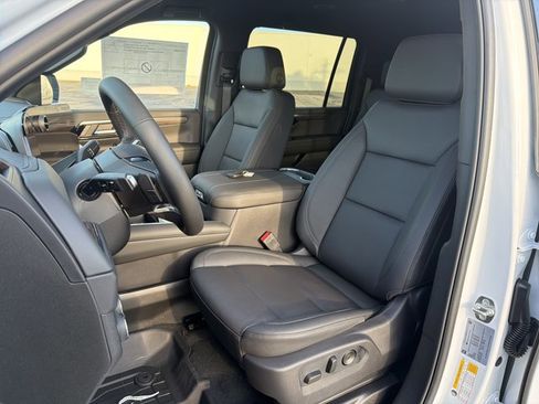 New 2026 Chevrolet Suburban LT w/ Comfort Package image 12