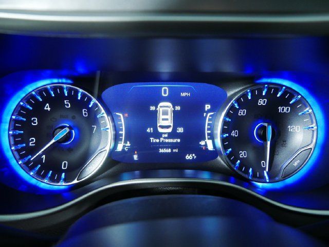 Certified 2023 Chrysler Pacifica Touring-L w/ Uconnect Theater Family Group AWD/4WD image 33