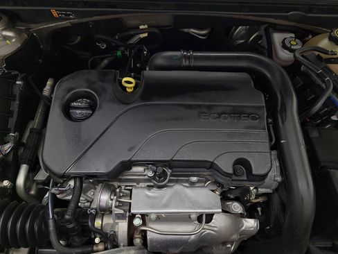 Used 2022 Chevrolet Malibu LT FWD image 30