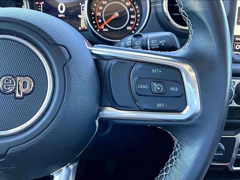 Used 2019 Jeep Wrangler Unlimited Sahara w/ Quick Order Package 24M Moab AWD/4WD image 21