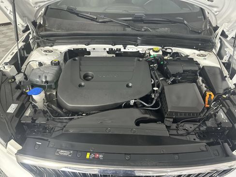 Used 2024 Volvo XC40 B5 Core AWD/4WD image 28