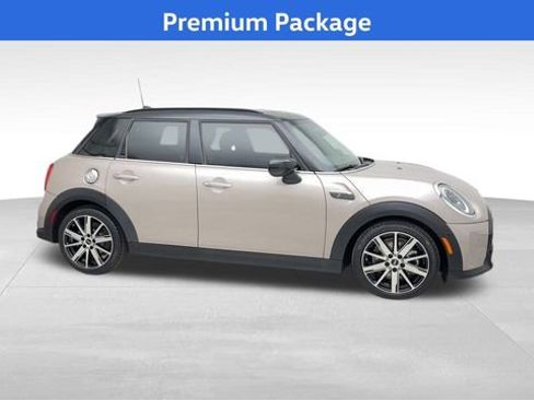 Used 2022 MINI Cooper S w/ Premium Package image 11