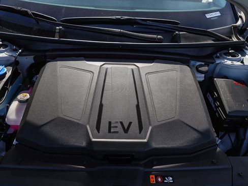 New 2026 Hyundai Ioniq 5 SEL image 13