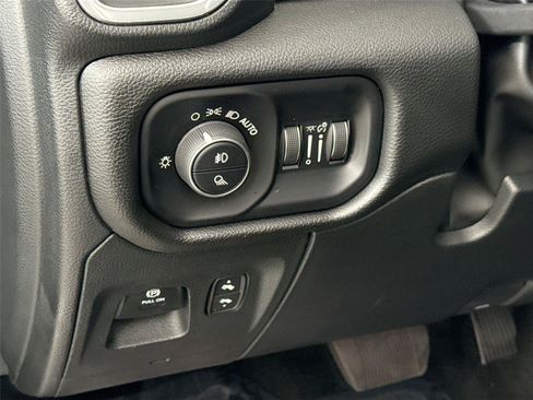 Used 2023 RAM 1500 Laramie AWD/4WD image 16