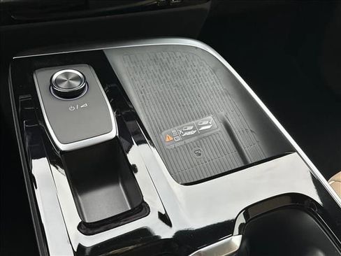 New 2026 Buick Enclave Preferred w/ Power Package FWD image 35