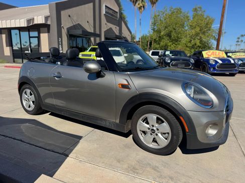 Used 2019 MINI Cooper Convertible image 5