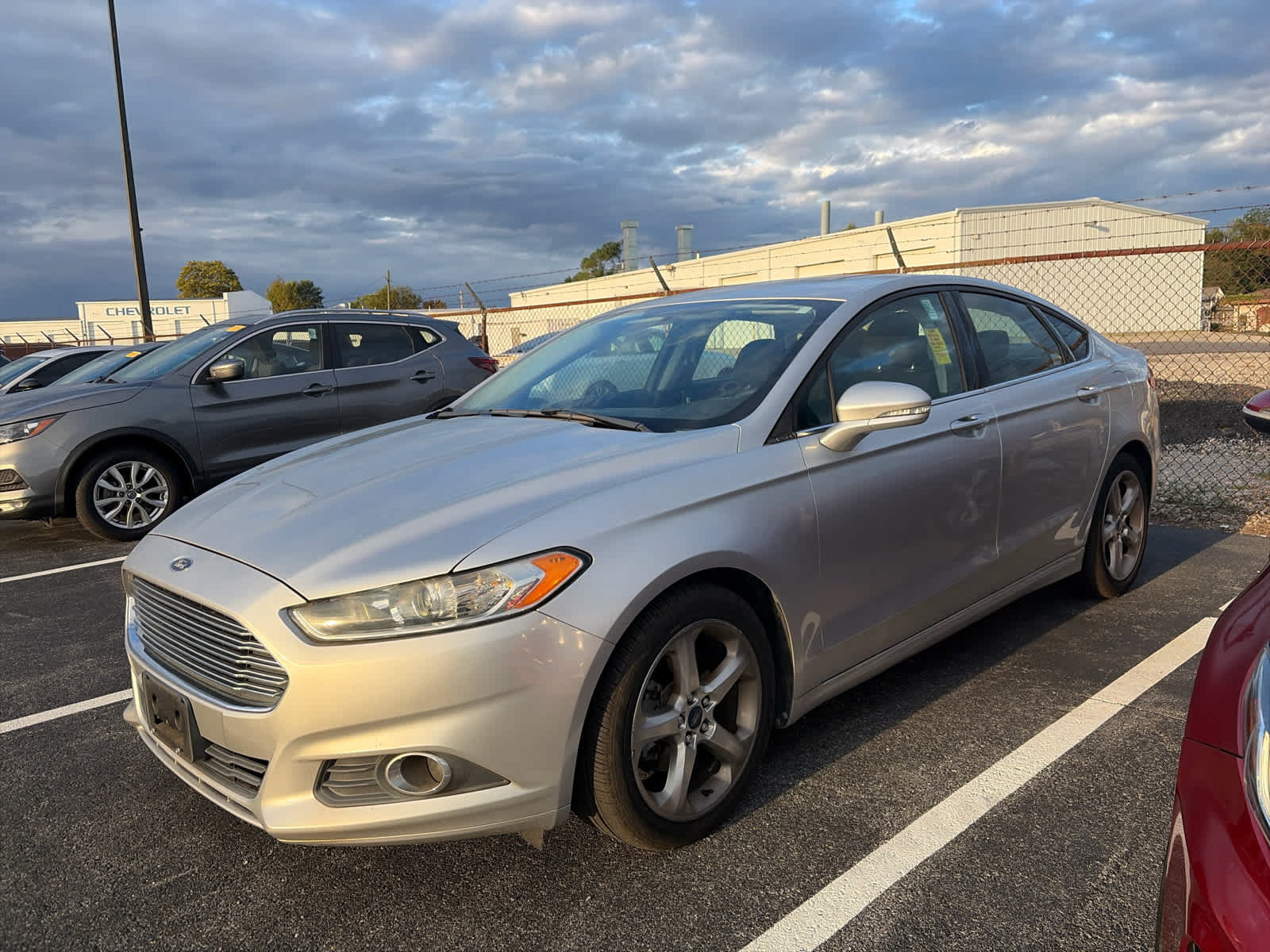 Used 2013 Ford Fusion SE FWD image 1