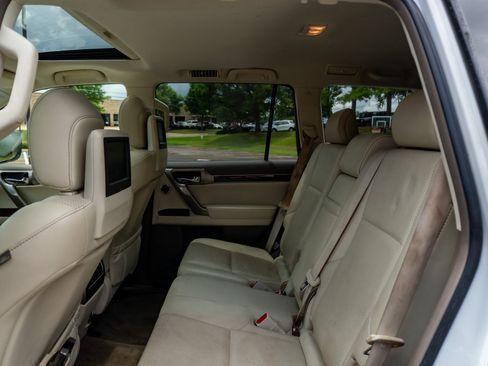 Used 2014 Lexus GX 460 Luxury AWD/4WD image 15