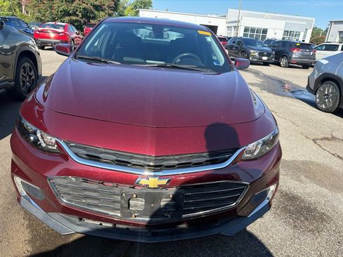 Used 2016 Chevrolet Malibu LT FWD image 2