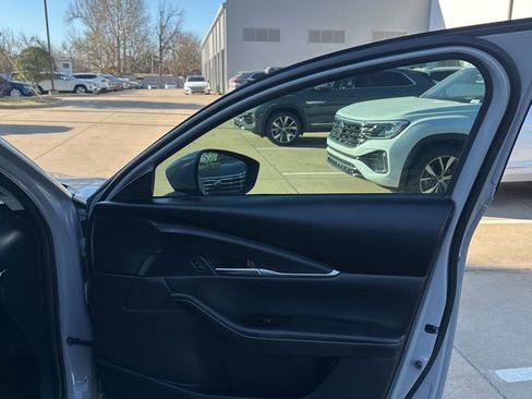 Used 2025 MAZDA CX-30 AWD 2.5 S w/ Preferred Package image 19