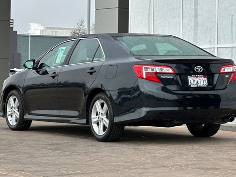 Used 2013 Toyota Camry SE image 6
