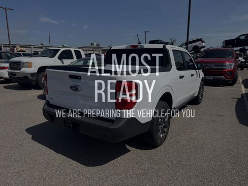 Used 2024 Ford Maverick XLT FWD image 4