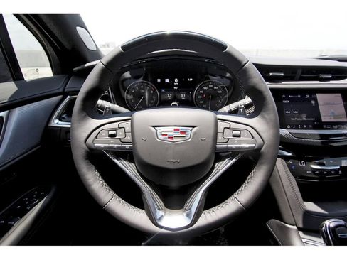 New 2025 Cadillac XT6 Sport w/ Technology Package image 14