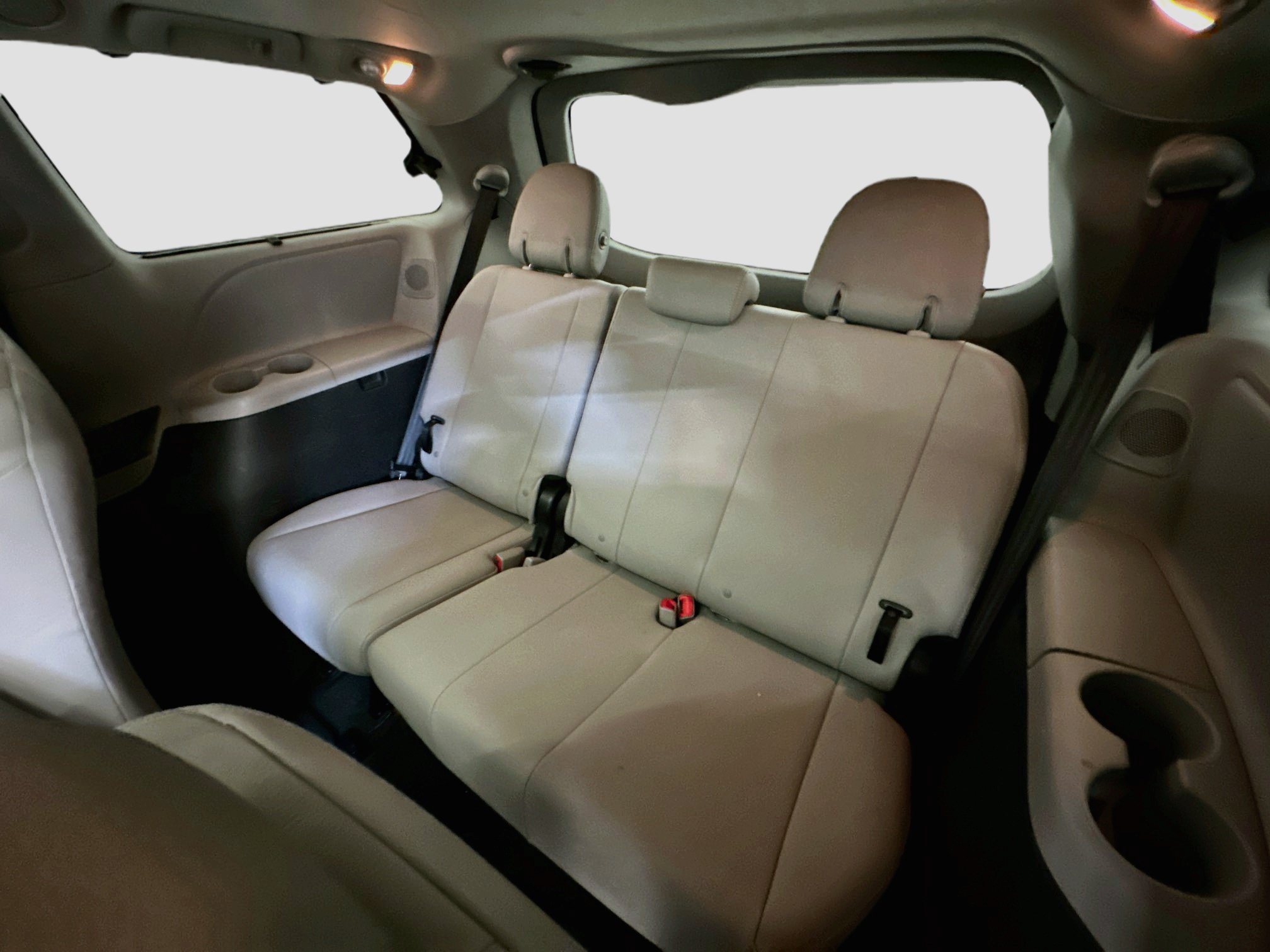 Used 2015 Toyota Sienna Limited AWD/4WD image 31