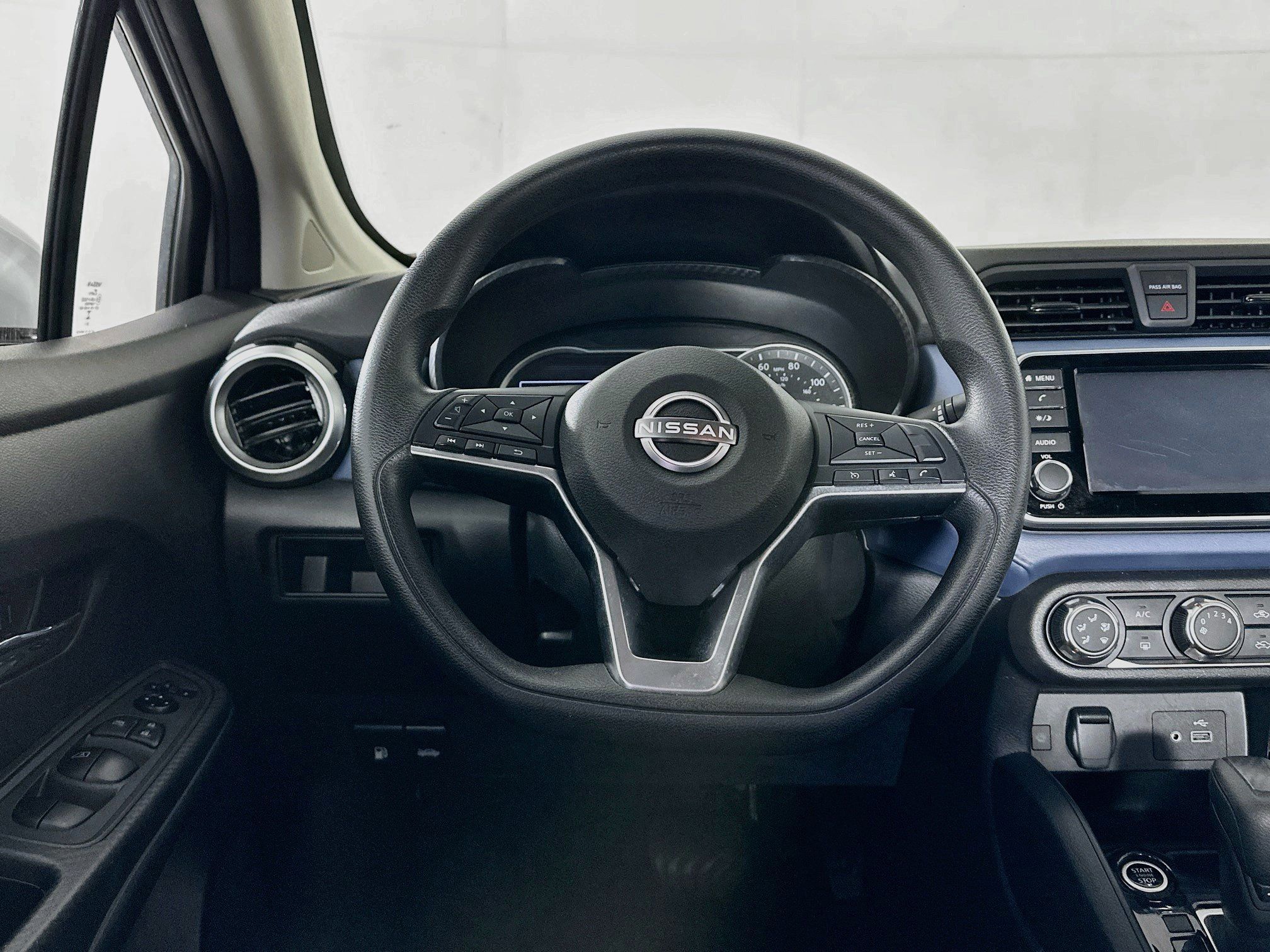 Used 2025 Nissan Versa SV FWD image 18