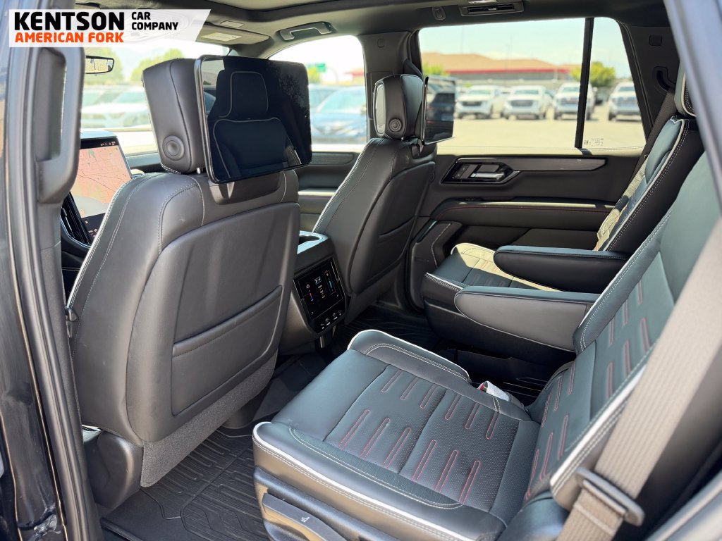 Used 2025 GMC Yukon AT4 Ultimate w/ LPO, Floor Liner Package AWD/4WD image 33