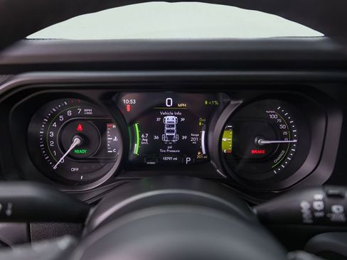 Used 2025 Jeep Wrangler Unlimited Rubicon 4xe AWD/4WD image 14
