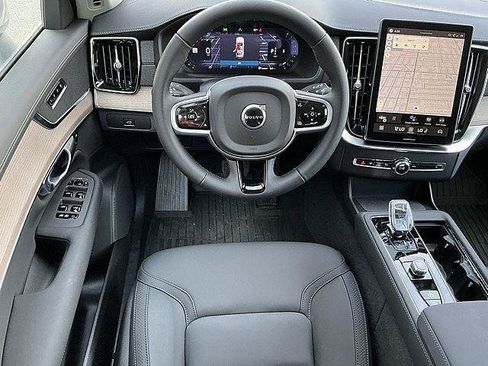 New 2026 Volvo XC90 B6 Plus w/ Protection Package AWD/4WD image 5