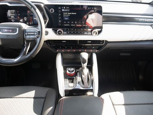 Used 2024 GMC Canyon AT4X image 21