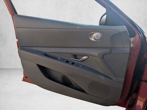 Used 2023 Hyundai Elantra SEL w/ Cargo Package image 14