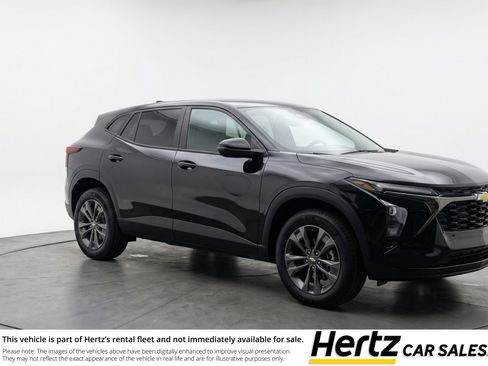 Used 2025 Chevrolet Equinox LT image 1