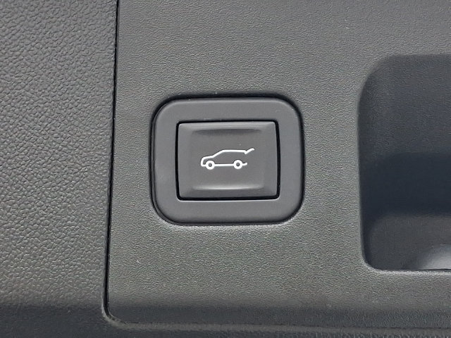 Used 2025 Cadillac XT5 Premium Luxury w/ LPO, Floor Liner Package AWD/4WD image 29