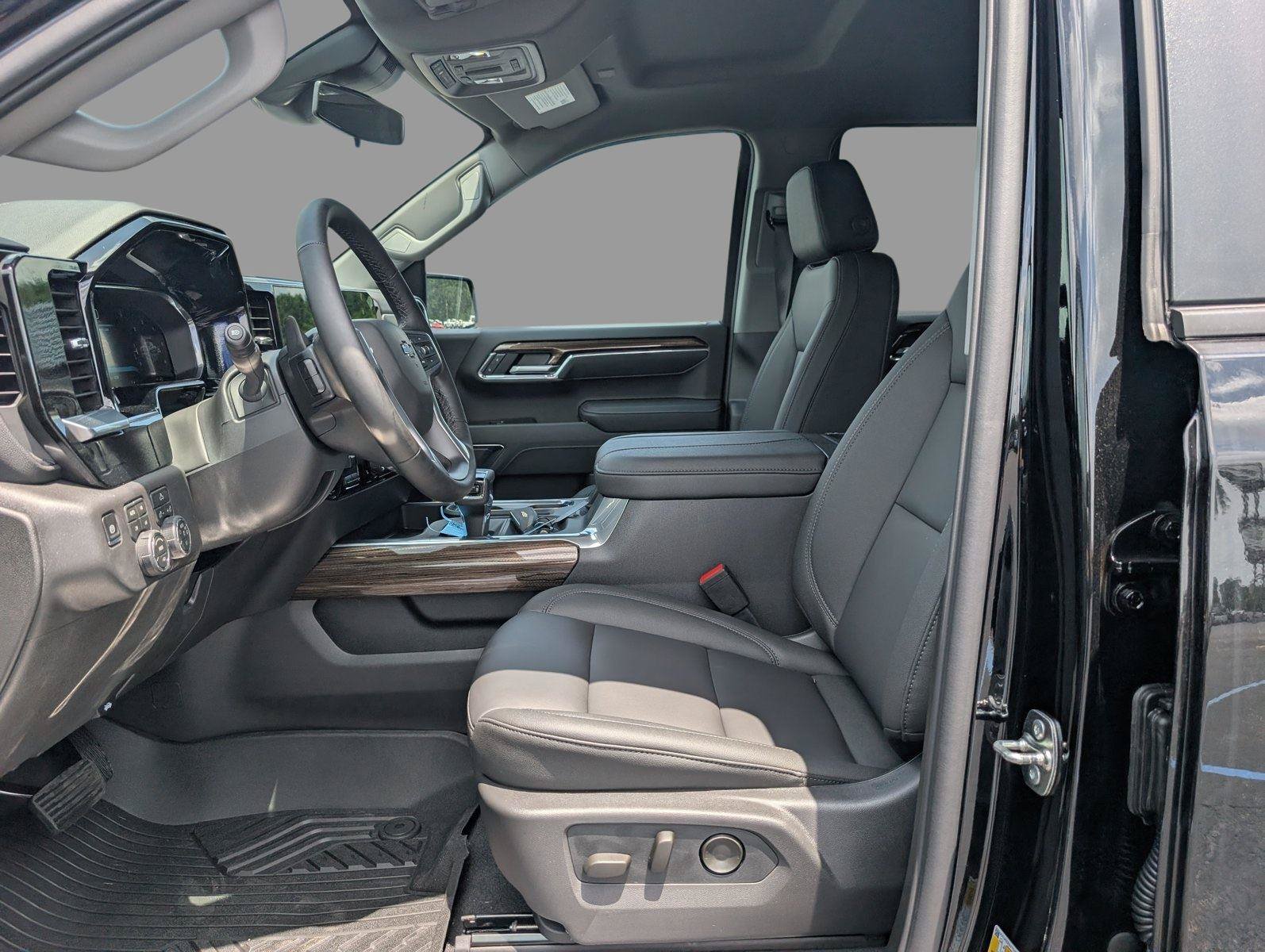 New 2026 Chevrolet Silverado 1500 RST w/ Convenience Package II AWD/4WD image 15