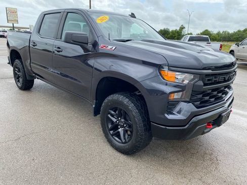 Used 2023 Chevrolet Silverado 1500 Custom Trail Boss AWD/4WD image 8