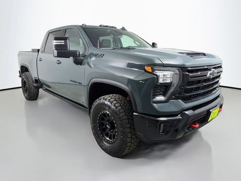 Used 2025 Chevrolet Silverado 2500 LTZ w/ Trail Boss Package AWD/4WD image 4