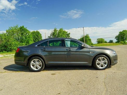 Used 2019 Ford Taurus SEL w/ Equipment Group 201A FWD image 2