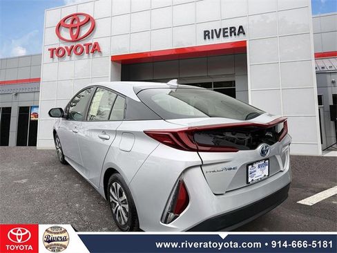 Used 2021 Toyota Prius Prime LE image 6