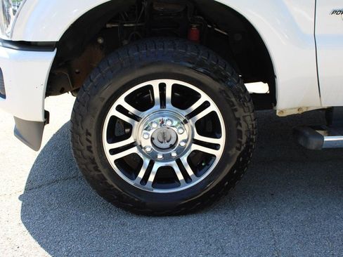 Used 2015 Ford F250 Platinum w/ FX4 Off-Road Package AWD/4WD image 45