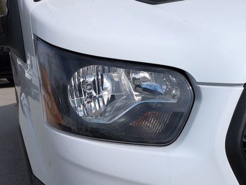 New 2026 Ford Transit 250 148 Medium Roof w/ Load Area Protection Package RWD image 9
