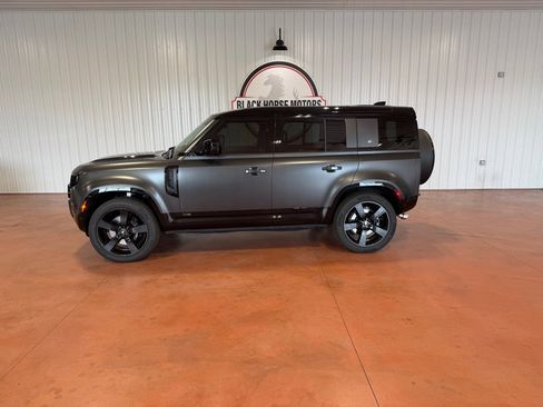 Used 2023 Land Rover Defender 110 image 1