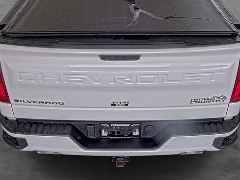 Certified 2023 Chevrolet Silverado 1500 High Country w/ High Country Premium Package AWD/4WD image 11