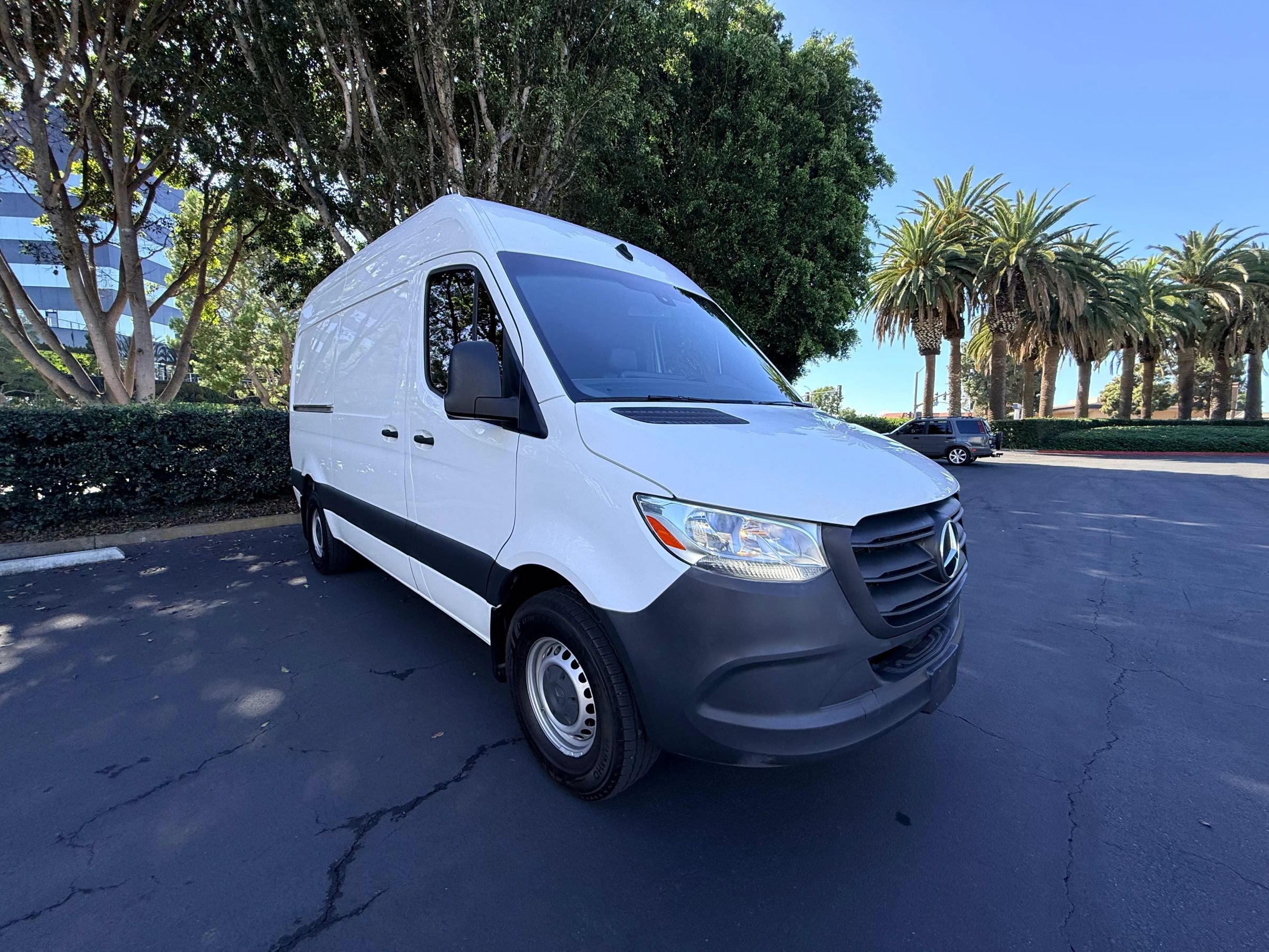 Used 2022 Mercedes-Benz Sprinter 2500 144 Cargo image 10