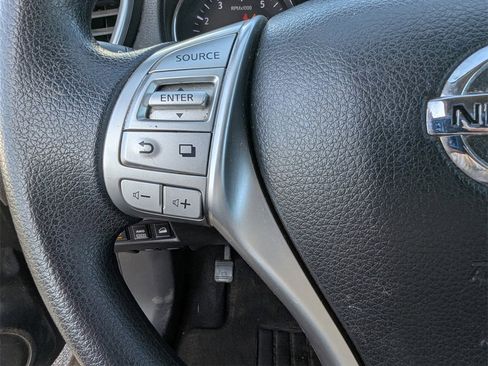 Used 2014 Nissan Rogue SV w/ SV Premium Package image 23